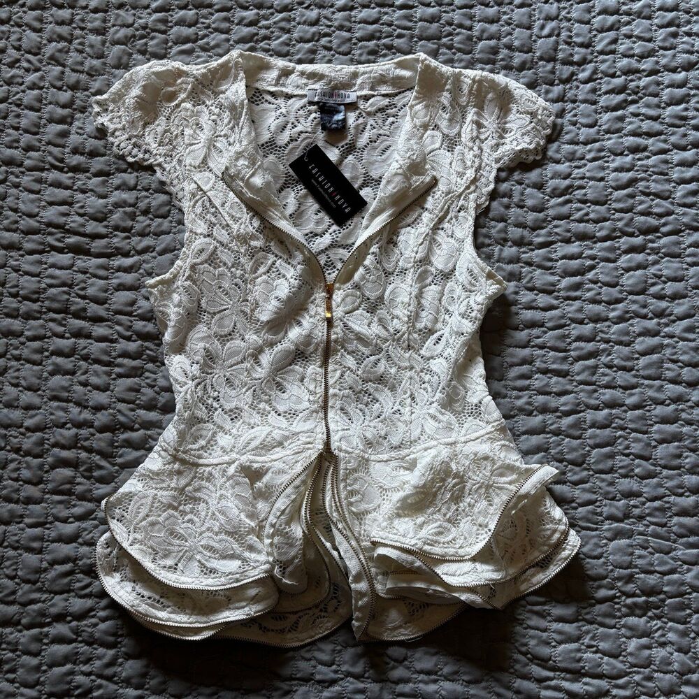 NWT Fashion Nova Versatile Top- White